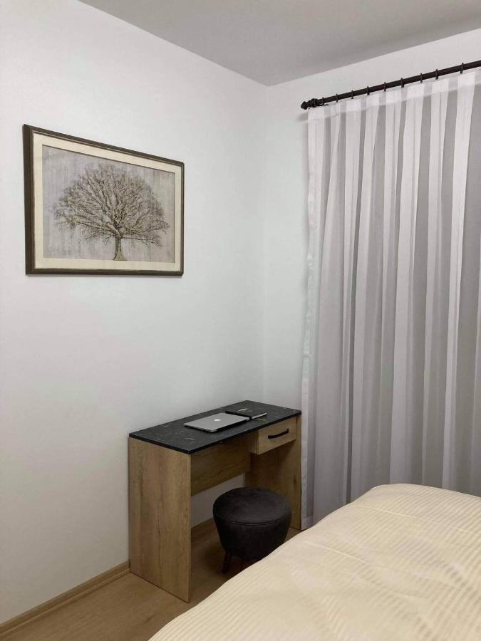 Apartment Luxury 2-bedroom With A Private Rooftop Area *