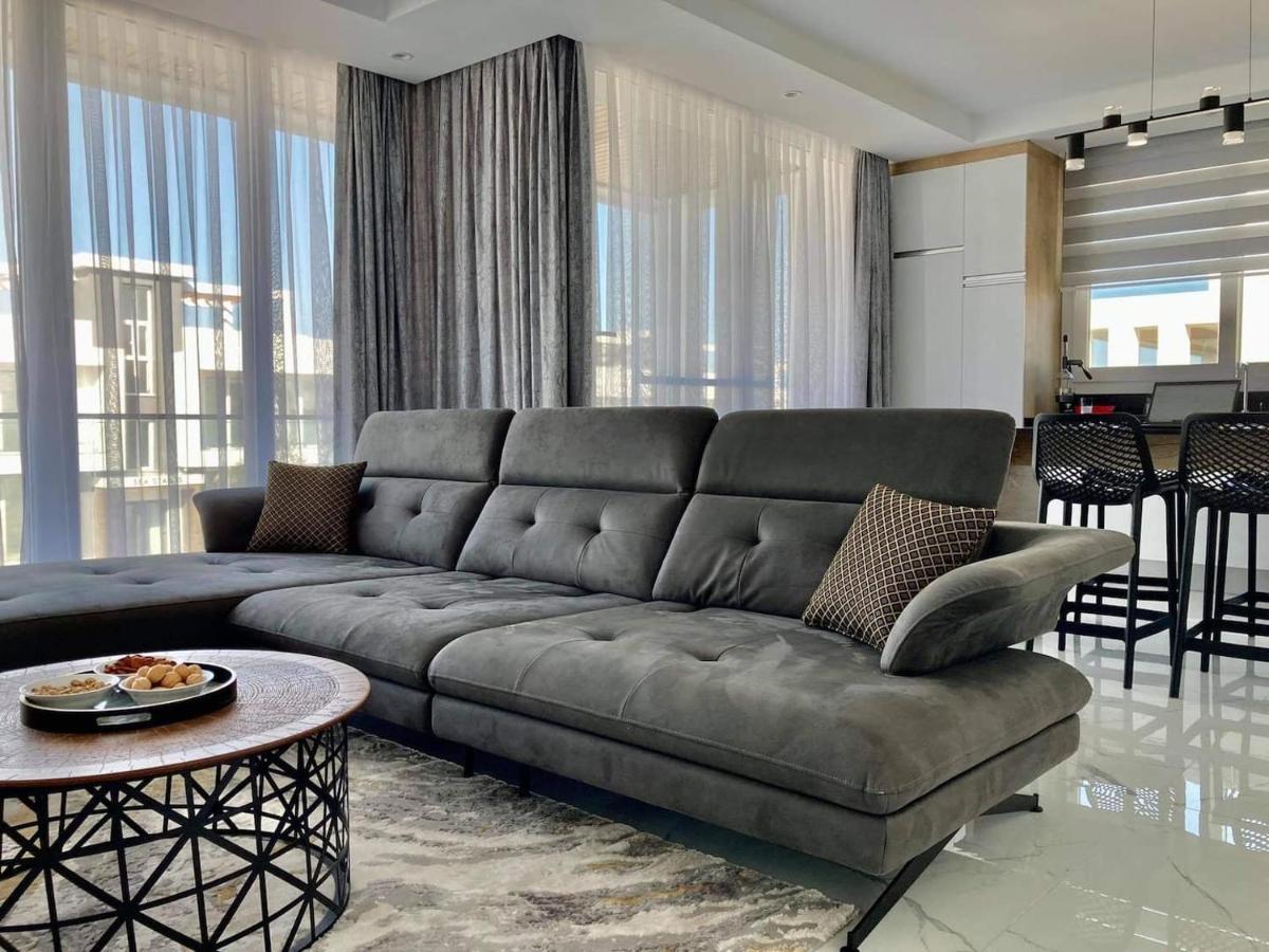 Luxury 2-bedroom With A Private Rooftop Area