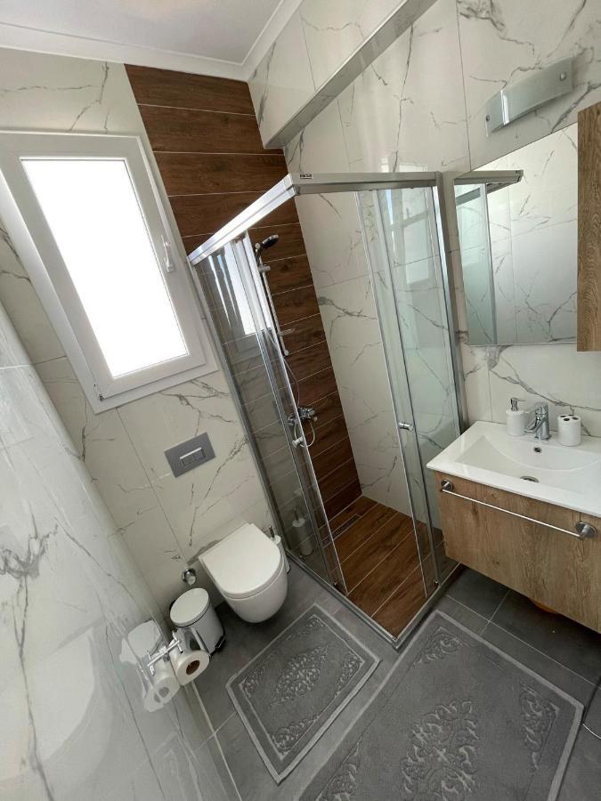Apartment Luxury 2-bedroom With A Private Rooftop Area *